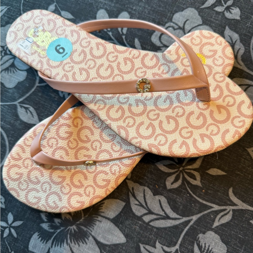 Los Angeles Flip Flops Size 6